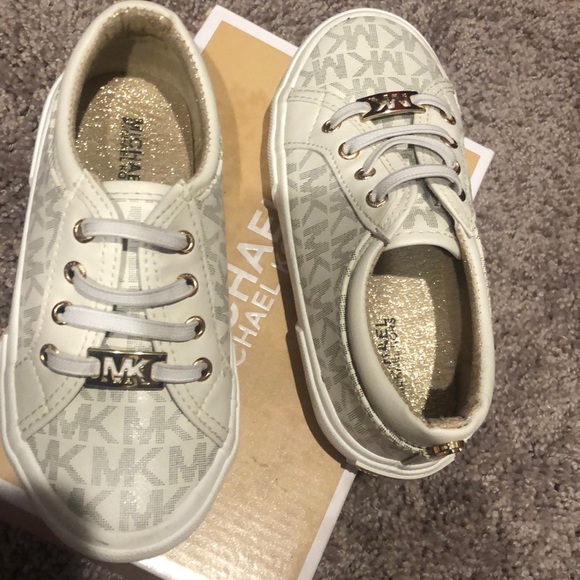 Authentic Michael Kor toddler shoes - Picture 4 of 7